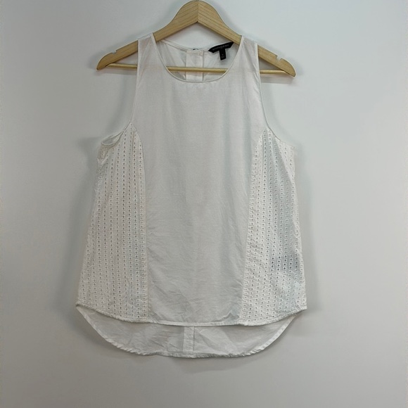 Banana Republic White Eyelet 100% Cotton Sleeveless Top with Zipper Closure Sz M - Picture 3 of 8